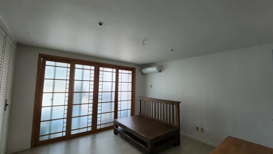 일산동구 52평 아파트 살면서 한 합지 도배 뒤 방